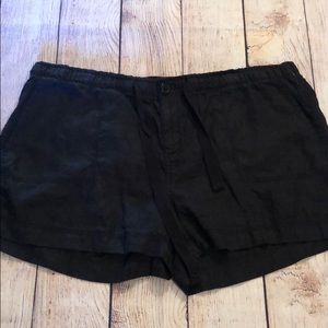 Women’s linen shorts size L